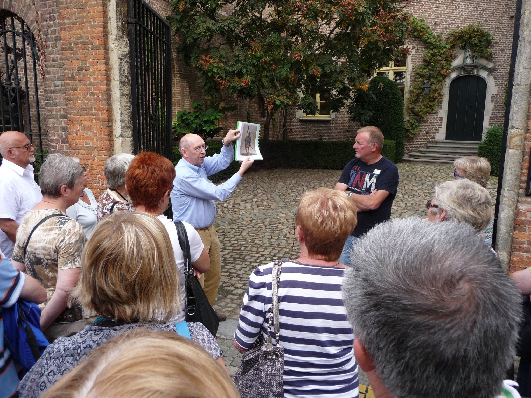 WANDELINGEN IN HET MECHELS DIALECT