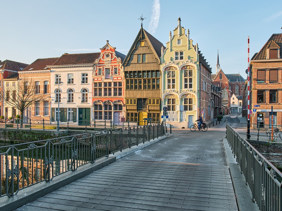 Stadswandelingen Door De Faculteit Van Het Mechels Dialect